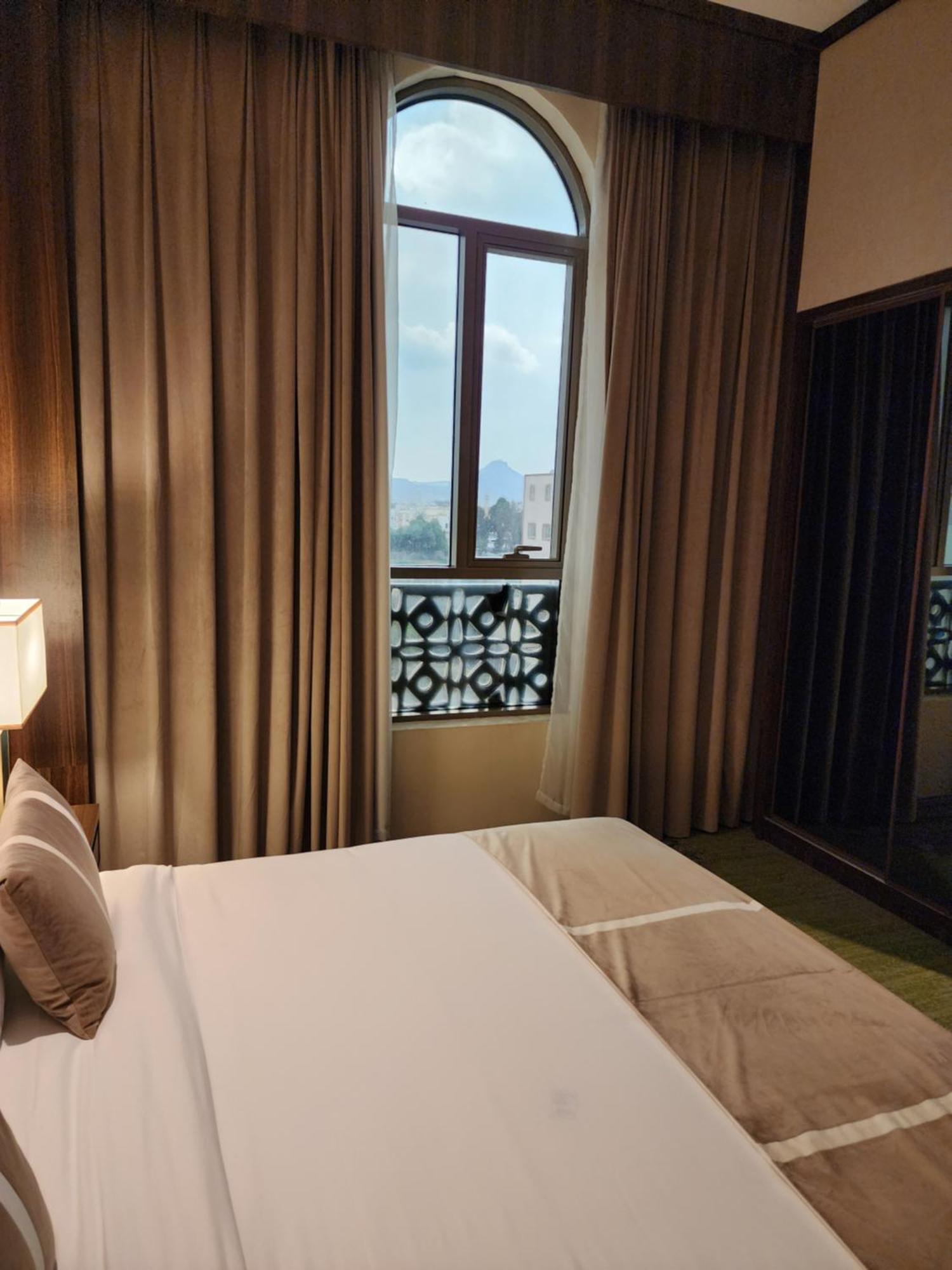 Azar Hotel Ahad Rafidah Екстер'єр фото